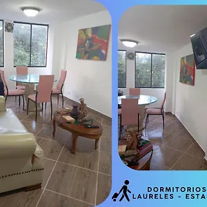  Habitación en casa particular Laureles Estadio Colombia